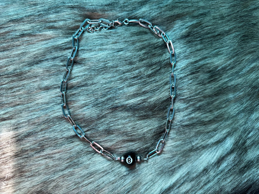 Crazy 8 Choker